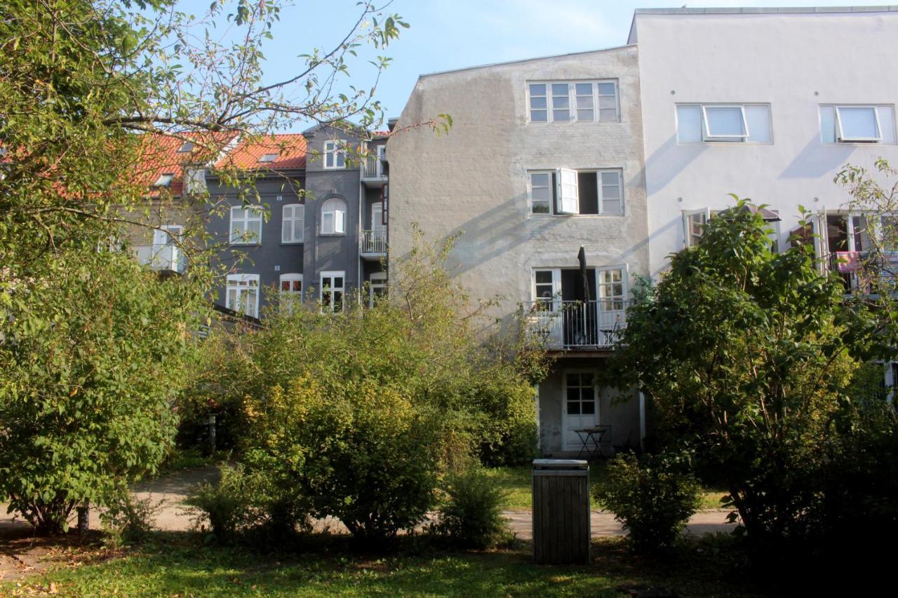 Aday - Apartment Suite 2 Aalborg Center Экстерьер фото